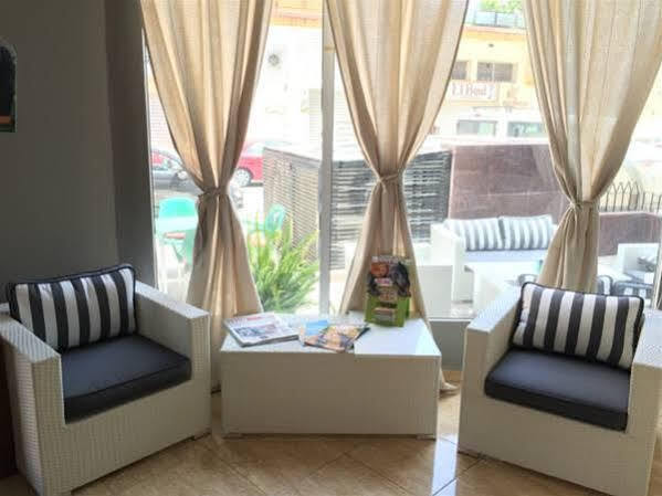 Hotel Manantiales Torremolinos Luaran gambar